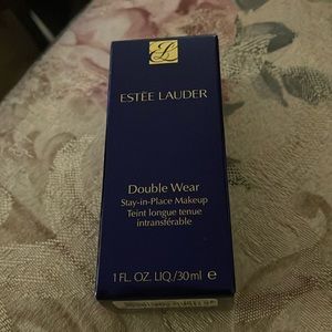 Estée Lauder Double Wear Stay-in-place Makeup. New. 4C2 Auburn.